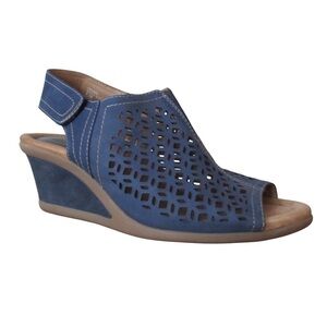 Earth Cascade Indigo Blue Perforated Wedge Sandals 9.5 Leather Open Toe Ankle